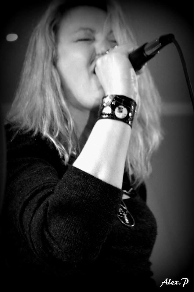 Nathalie Saprani : Vocals